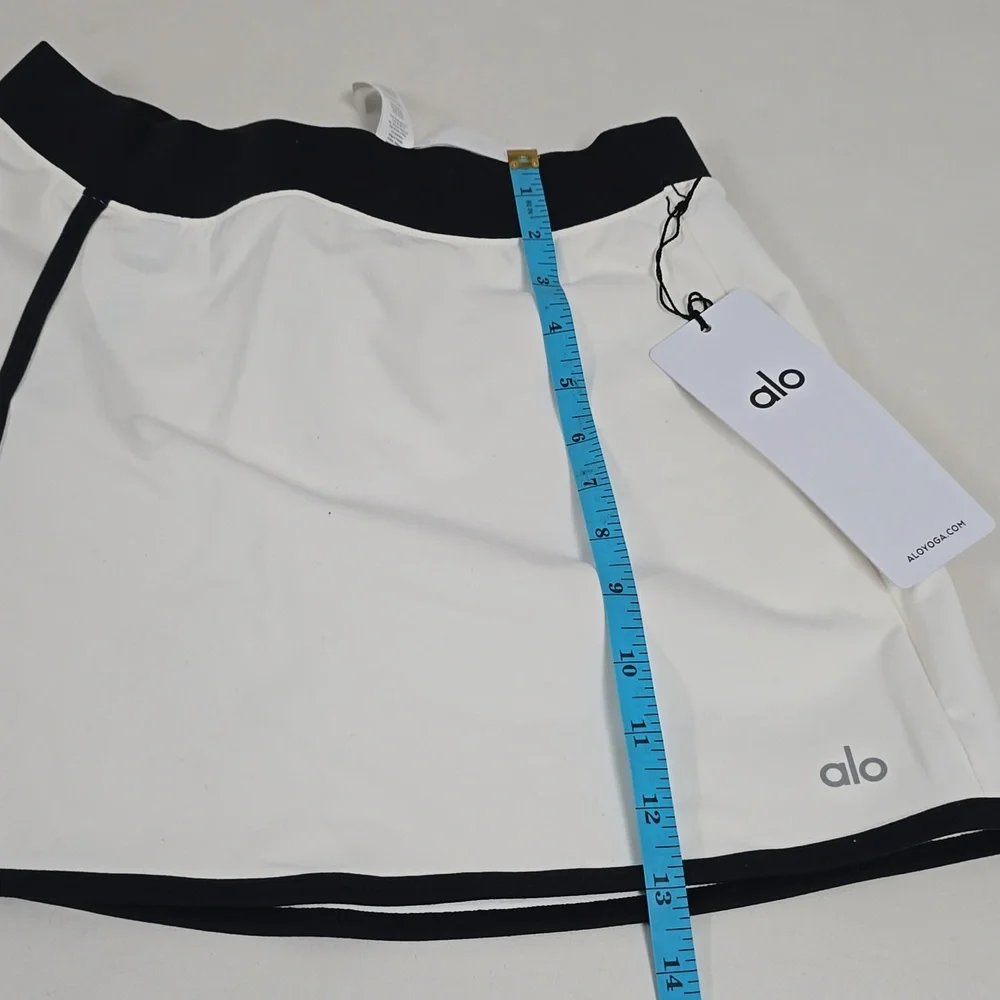 ALO Yoga Cream Mini Skort with Black Trim